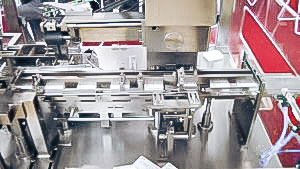 Automatic equipment Cardboard machine in pharmaceutical production