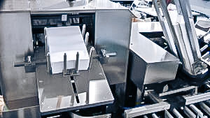 Automatic equipment cardboard machine penicillin bottles in pharmaceutical production
