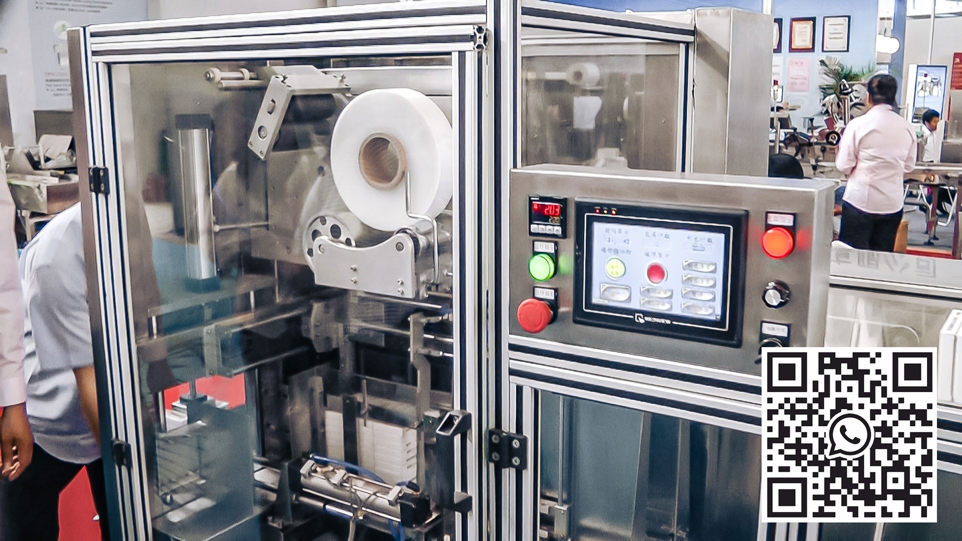 Automatic equipment cellophane box packaging in pharmaceutical production