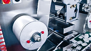 Automatic equipment for group packaging of tablets in aluminum tape pharmaceutical production