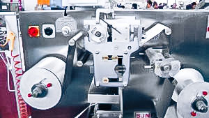 Automatic equipment for group packaging of tablets in aluminum tape pharmaceutical production Canada