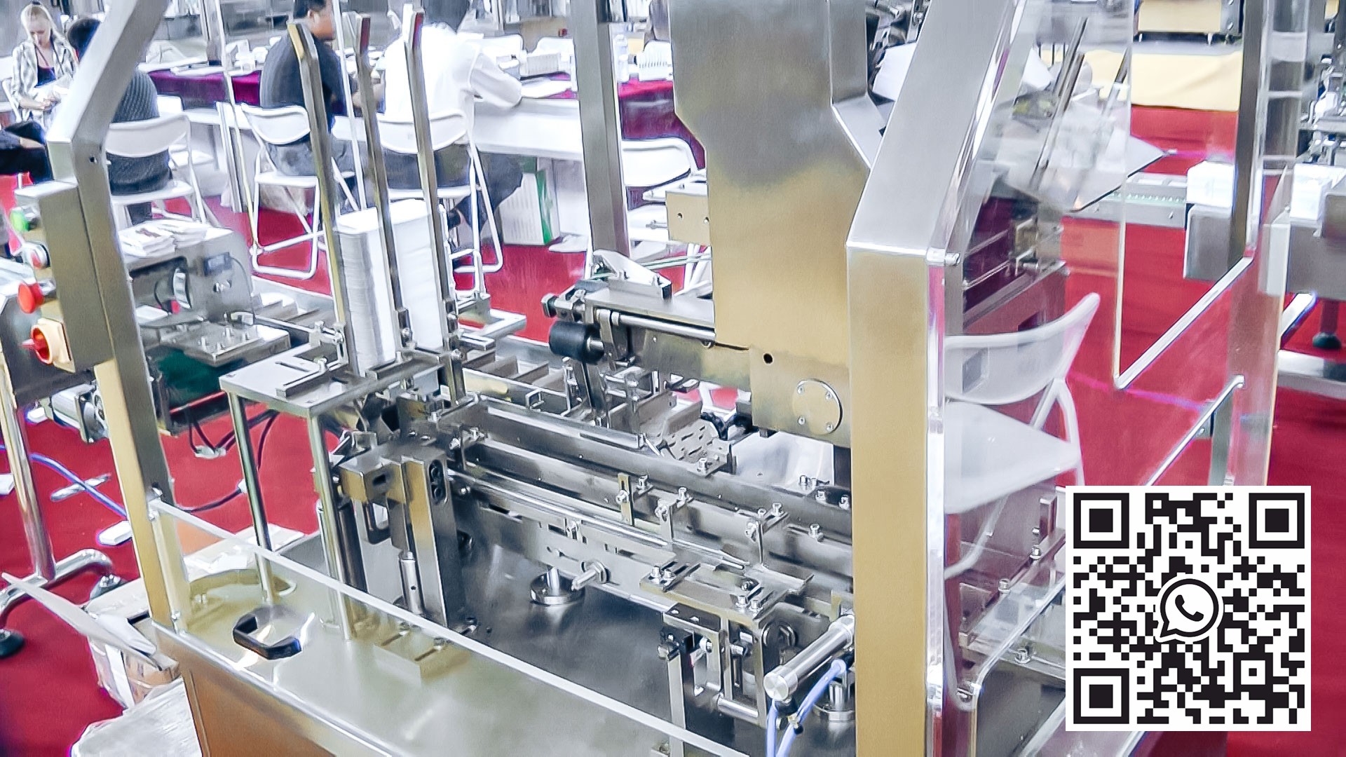 Automatic equipment for packaging in blister cartons with tablets in pharmaceutical production