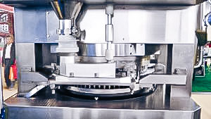Automatic equipment for tablet pressing in pharmaceutical production USA