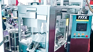 Automatic equipment for tablet production and dedusting in pharmaceutical production European