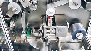 Automatic packaging equipment for PVC blister gelatin capsules in pharmaceutical production