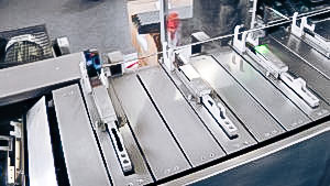Automatic packaging equipment sashet in boxes in pharmaceutical production Japan